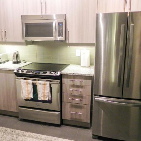Pathway Suites Мисисага Екстериор снимка
