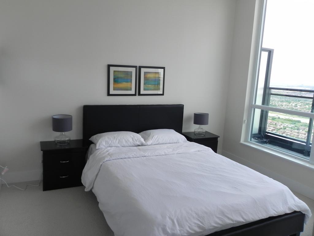 Pathway Suites Мисисага Екстериор снимка