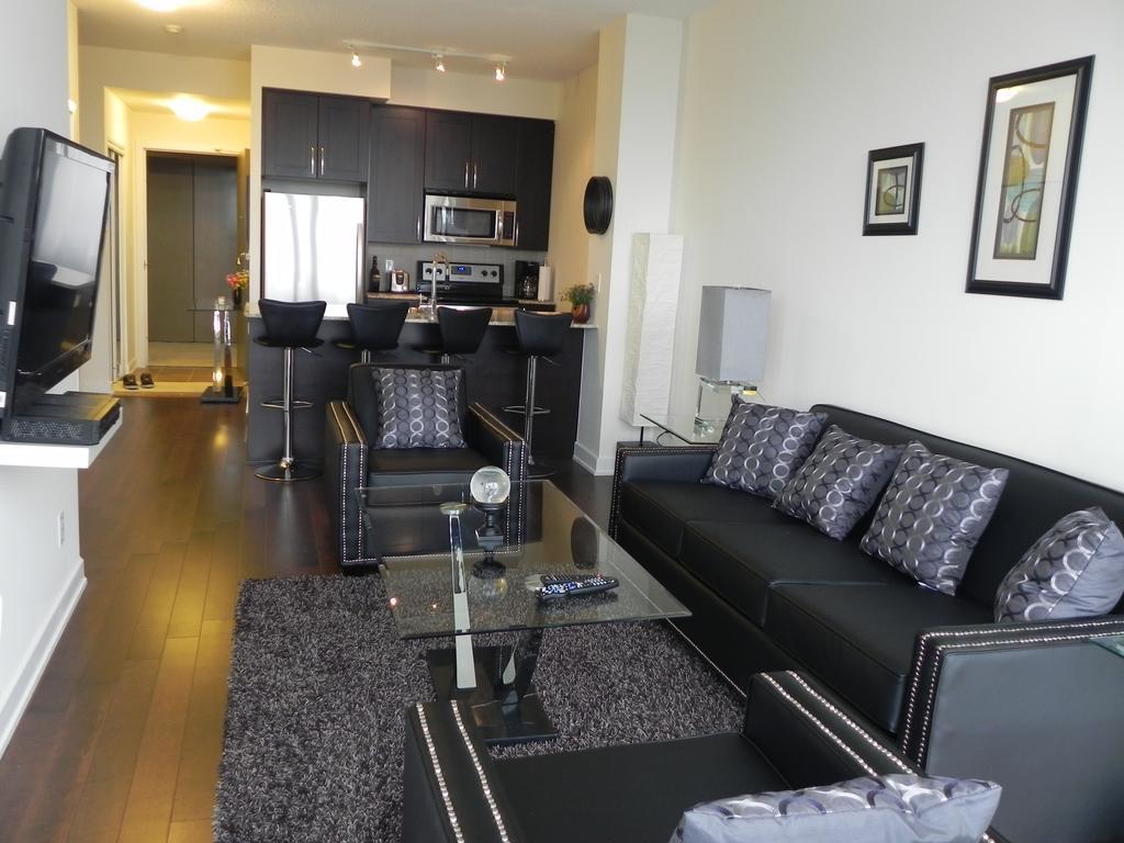 Pathway Suites Мисисага Екстериор снимка