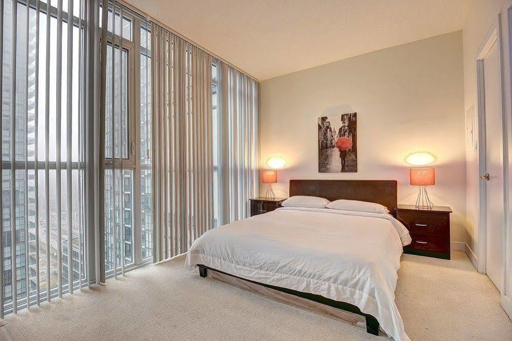 Pathway Suites Мисисага Екстериор снимка