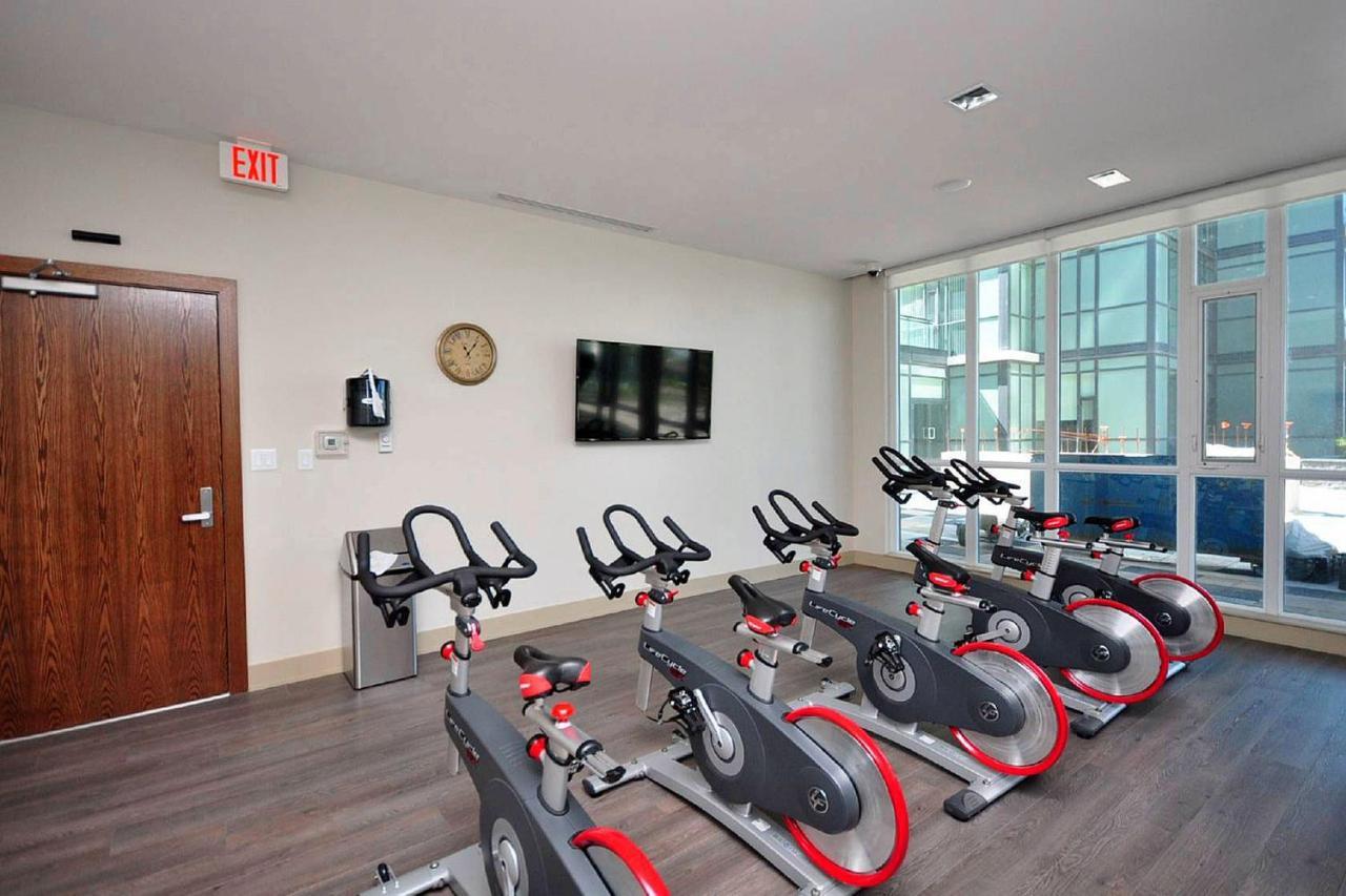 Pathway Suites Мисисага Екстериор снимка